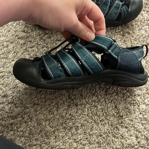 Keen big Kids' Newport H2 teal and black outdoor sandal size 2 - Picture 12 of 14